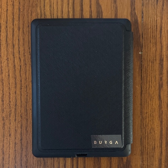 BURGA Red and Black Plaid Kindle Case - Picture 5 of 5